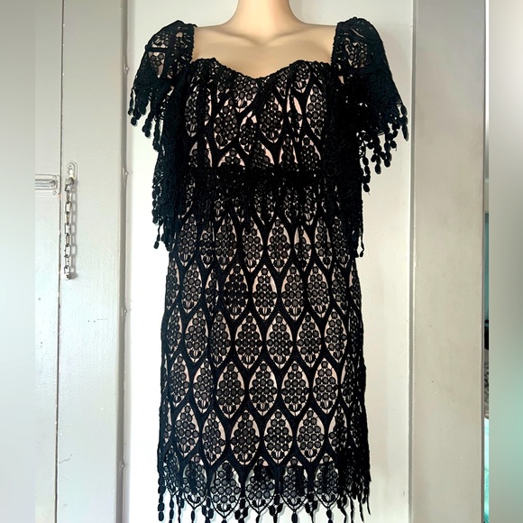 Stone Cold Fox Iowa Lace Off Shoulder Dress - Picture 1 of 6